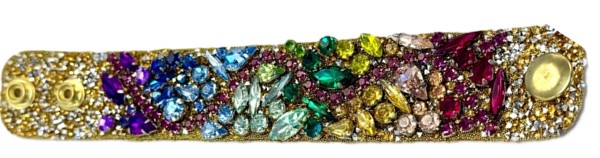 Bracelete pedraria colorida – Forro Sued caramelo – AE 3424